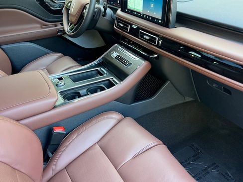 New 2026 Lincoln Aviator Reserve AWD/4WD image 15