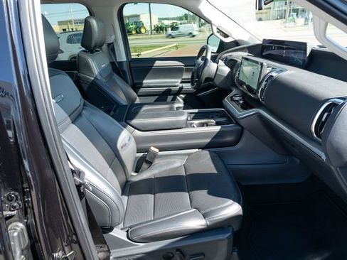 Used 2025 Ford Expedition Max Platinum AWD/4WD image 46
