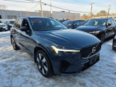 Used 2024 Volvo XC60 T8 Plus w/ Protection Package Premier image 11