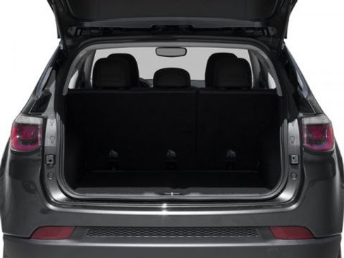 Used 2017 Jeep Compass Limited image 15