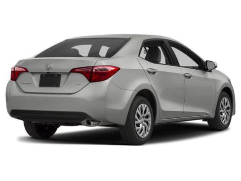 Used 2019 Toyota Corolla LE image 2