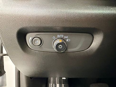 Certified 2023 Chevrolet Traverse Premier image 19