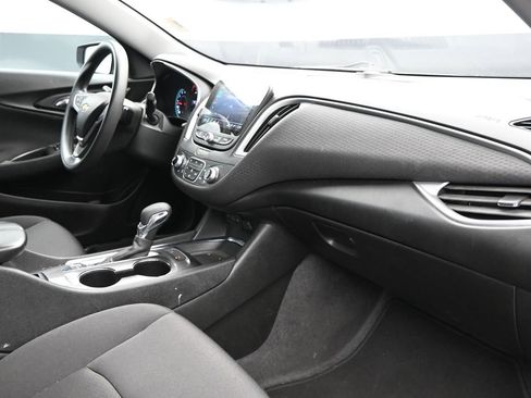 Used 2024 Chevrolet Malibu LT image 14