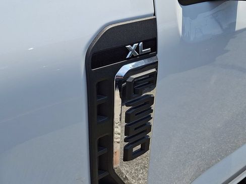 New 2026 Ford F250 XL w/ XL Chrome Package AWD/4WD image 12