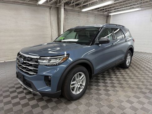 New 2026 Ford Explorer Active image 13