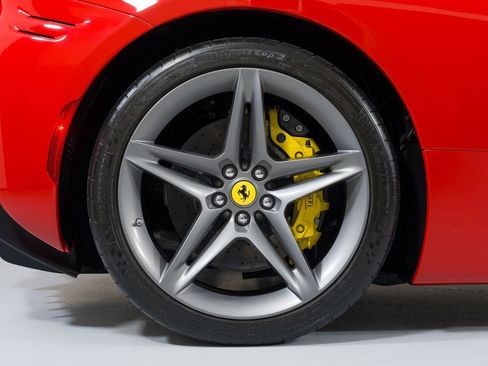 Used 2022 Ferrari SF90 Stradale image 20