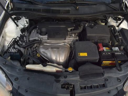 Used 2015 Toyota Camry SE image 42