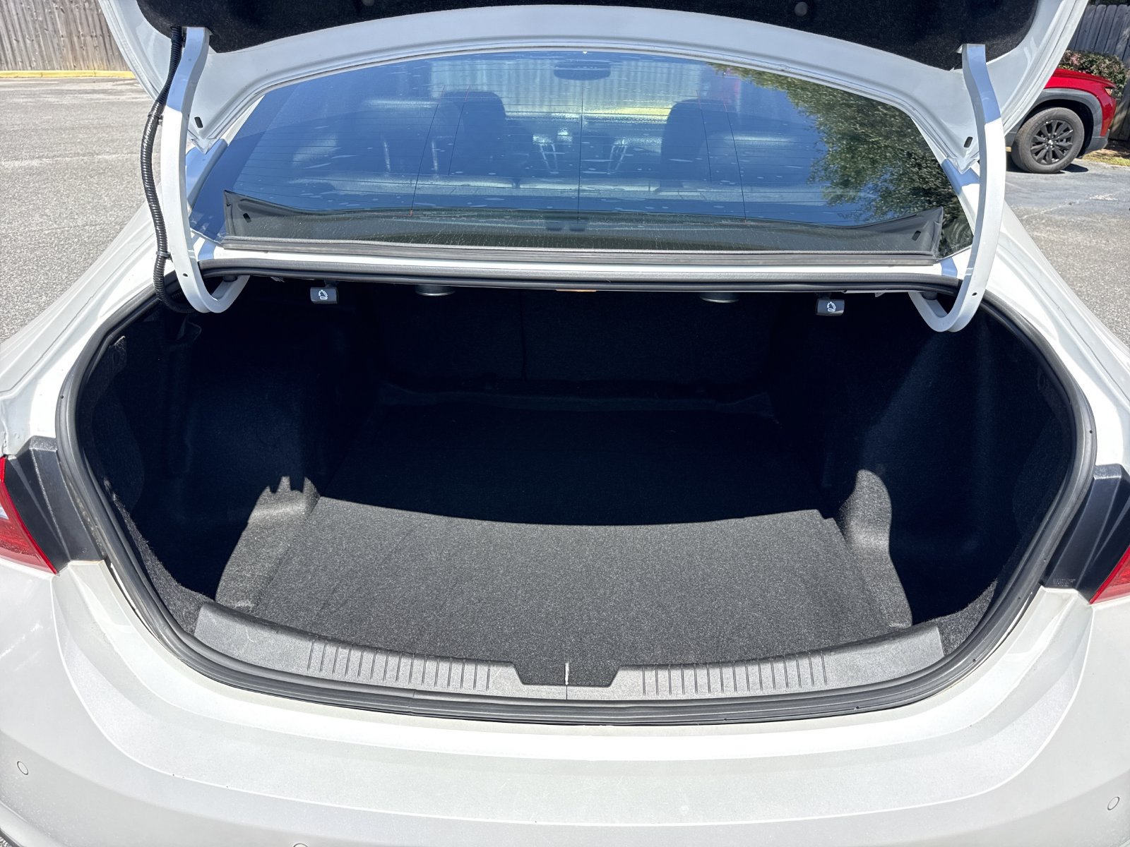Used 2017 Chevrolet Malibu Premier w/ Premier Sun and Wheel Package FWD image 33