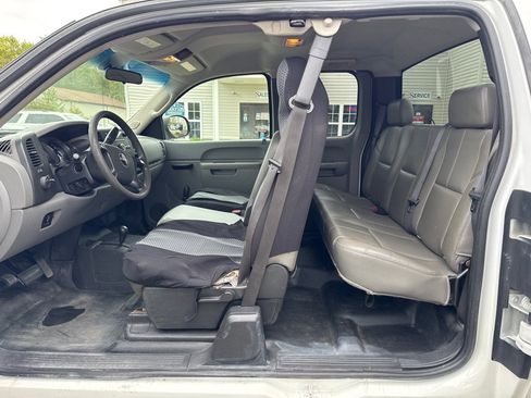 Used 2011 GMC Sierra 2500 W/T AWD/4WD image 11