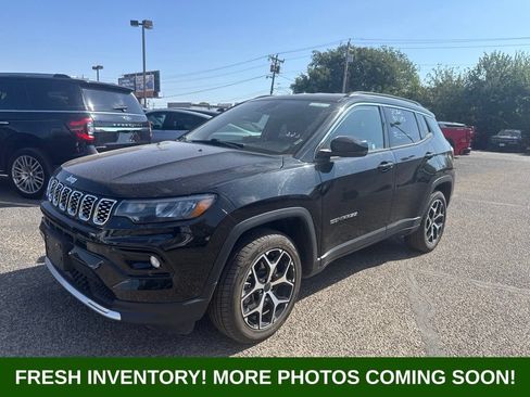 Used 2025 Jeep Compass Limited AWD/4WD image 5