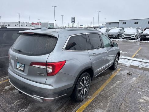 Used 2019 Honda Pilot Touring image 3