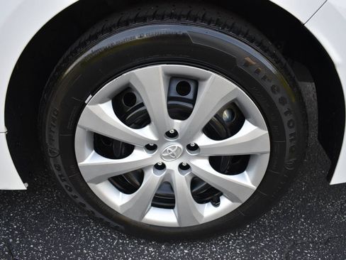 Used 2025 Toyota Corolla LE FWD image 42