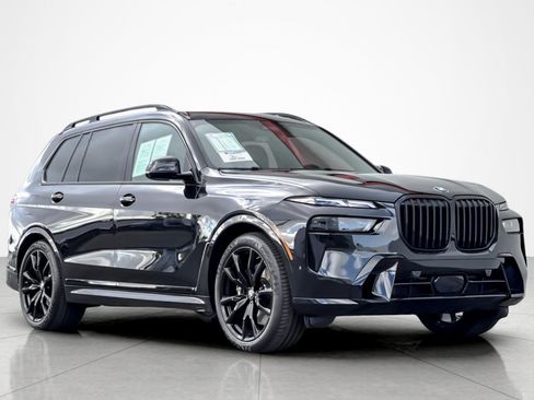 Used 2024 BMW X7 xDrive40i w/ M Sport Package image 7