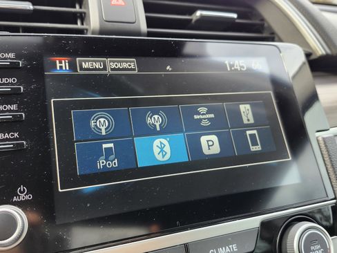 Used 2019 Honda Civic EX-L image 7