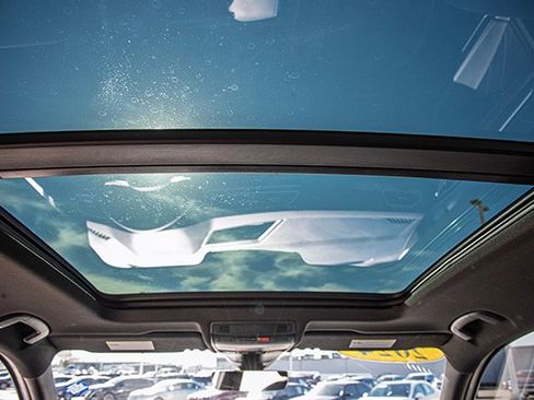 Used 2024 Volkswagen Tiguan SEL R-Line image 14