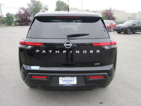 Used 2025 Nissan Pathfinder SV AWD/4WD image 5
