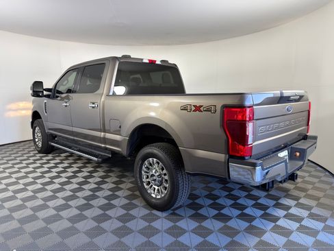 Used 2020 Ford F250 XLT w/ XLT Premium Package image 3