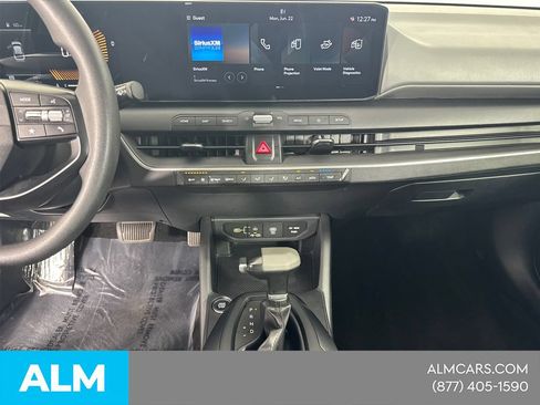 Used 2025 Kia K4 FWD image 31
