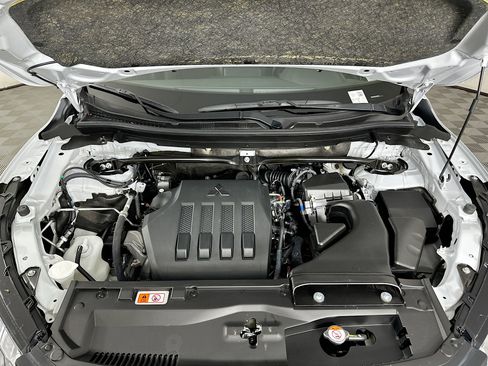 Used 2025 Mitsubishi Eclipse Cross SE image 33