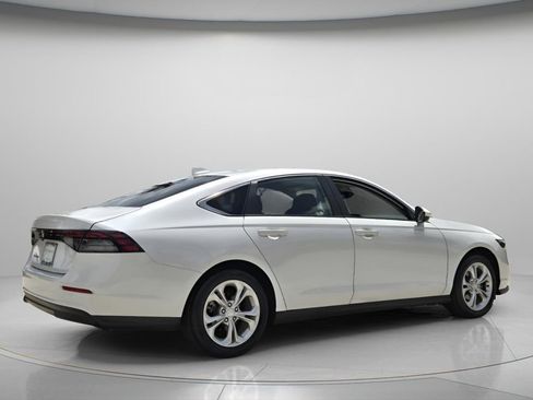 Used 2023 Honda Accord LX image 7