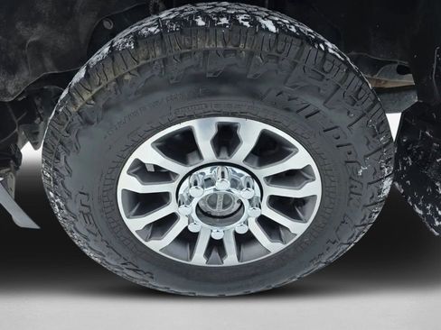 Used 2022 Ford F250 Lariat image 10