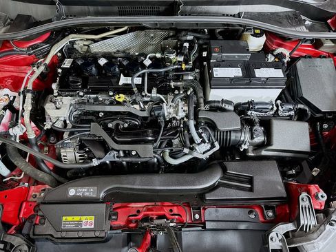 Certified 2024 Toyota Corolla Cross XLE w/ Convenience Package FWD image 30