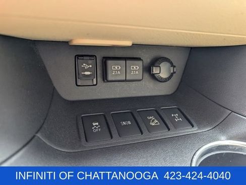 Used 2019 Toyota Highlander XLE AWD/4WD image 14
