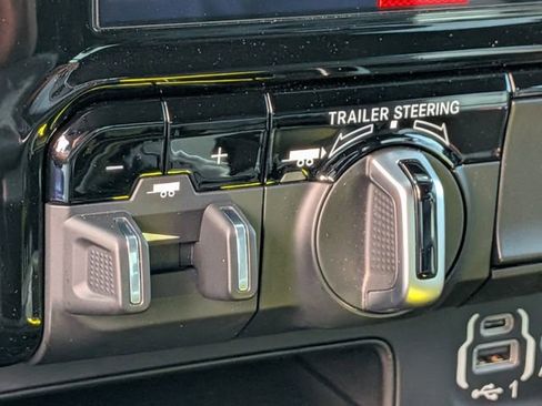 Used 2022 RAM 1500 Laramie image 25