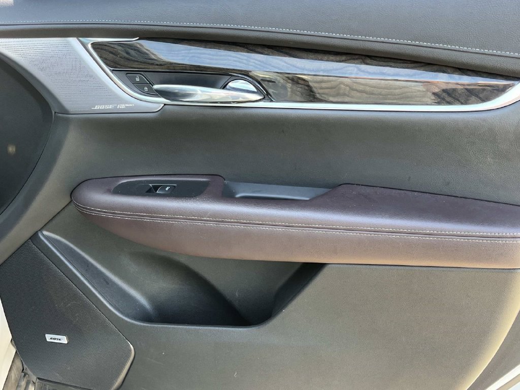 Used 2021 Cadillac XT6 Premium Luxury FWD image 28
