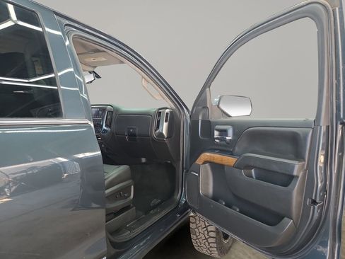 Used 2018 Chevrolet Silverado 1500 LTZ image 20