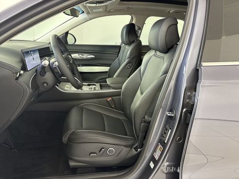 New 2026 Genesis GV70 2.5T Advanced AWD/4WD image 13