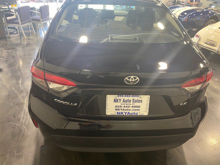 Used 2026 Toyota Corolla LE FWD image 7