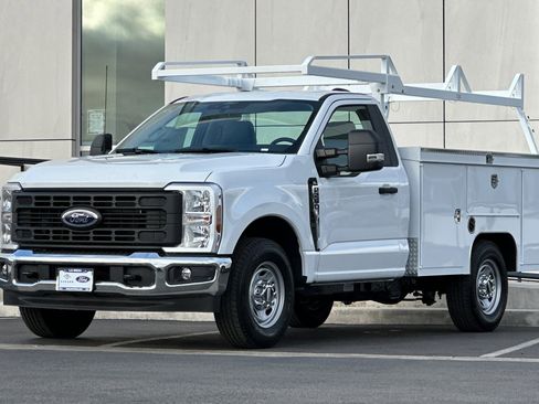 New 2026 Ford F250 XL w/ XL Chrome Package image 7