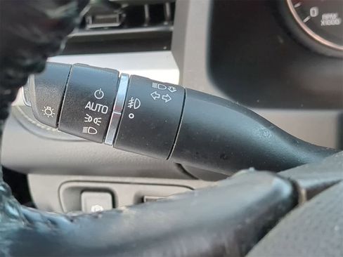 Used 2018 GMC Acadia SLT image 33