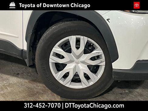 Used 2023 Toyota Corolla Cross L image 2