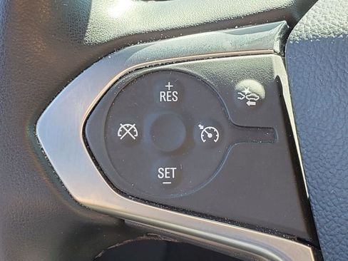 Used 2023 Chevrolet Traverse LT AWD/4WD image 20