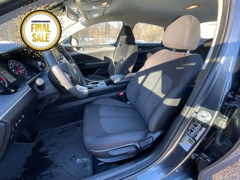 Used 2021 Kia K5 LXS image 10