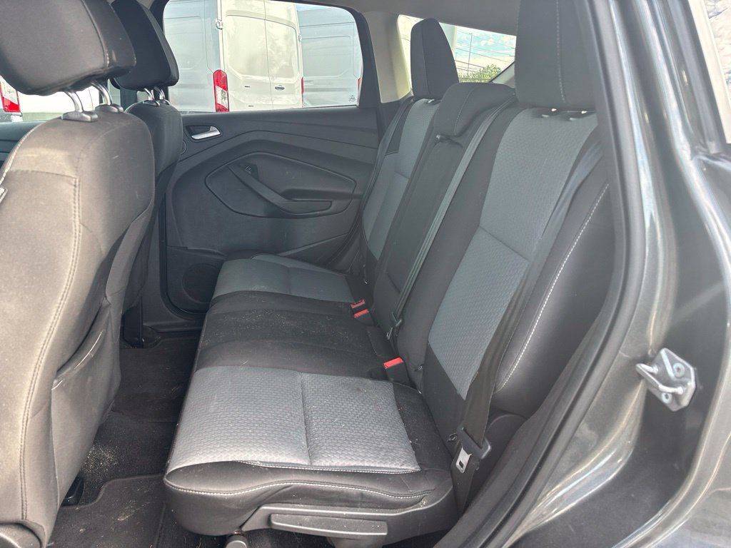 Used 2017 Ford Escape SE w/ Equipment Group 201A AWD/4WD image 10