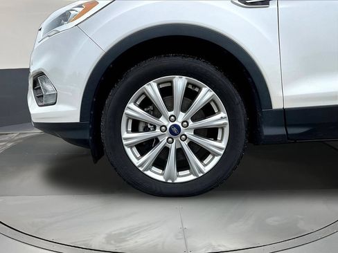 Used 2017 Ford Escape Titanium AWD/4WD image 38
