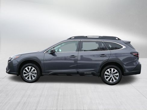 Certified 2023 Subaru Outback Premium image 4