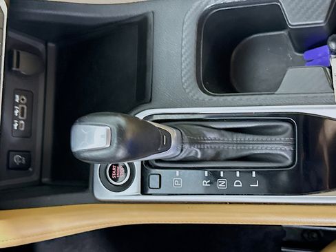 Used 2024 Nissan Sentra SV w/ SV Premium Package image 20