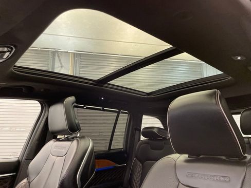 Certified 2022 Jeep Grand Cherokee Summit AWD/4WD image 19