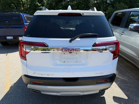 Used 2023 GMC Acadia SLE w/ Driver Convenience Package AWD/4WD image 3