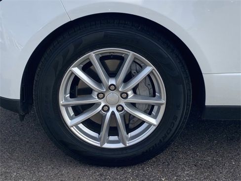 Used 2021 Land Rover Range Rover image 32