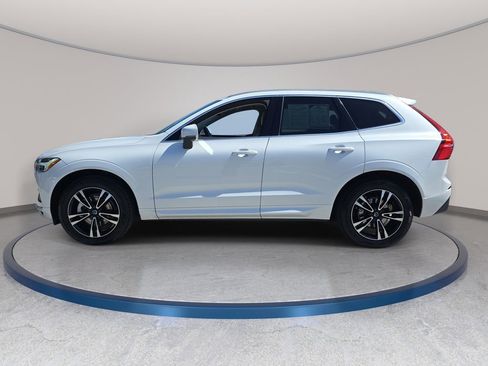 Used 2020 Volvo XC60 T5 Momentum FWD image 9