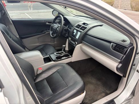 Used 2014 Toyota Camry L FWD image 13