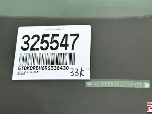 Used 2024 Toyota Highlander XLE image 39