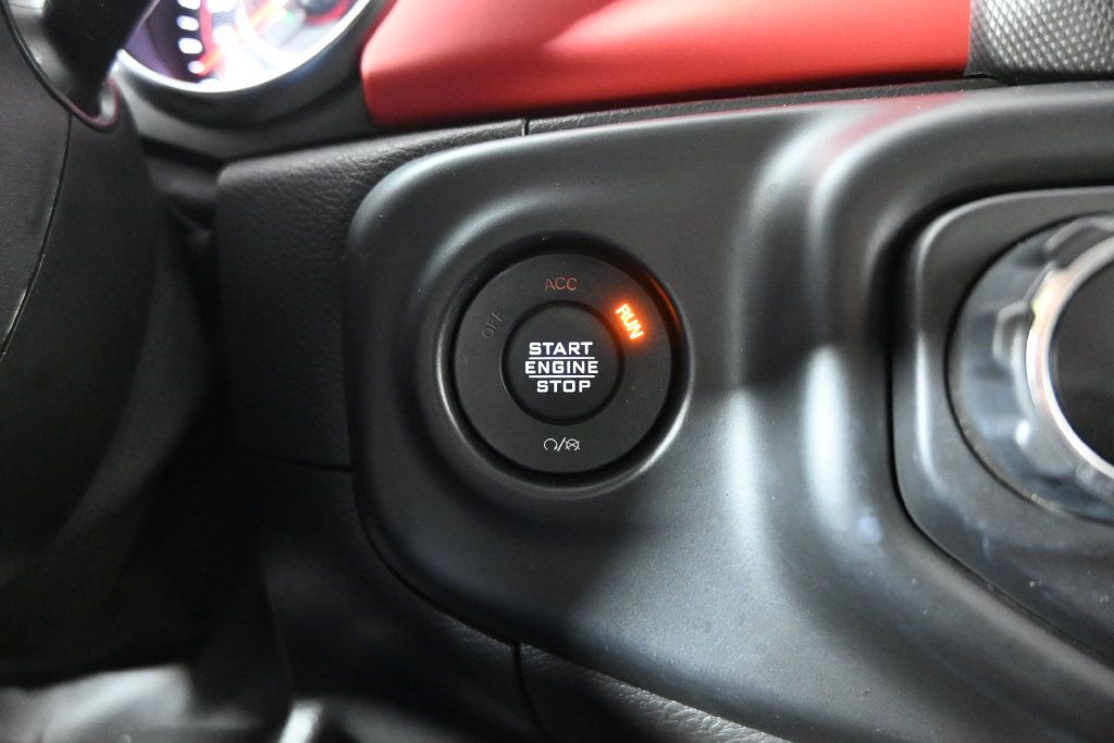 Used 2021 Jeep Wrangler Unlimited Rubicon AWD/4WD image 33