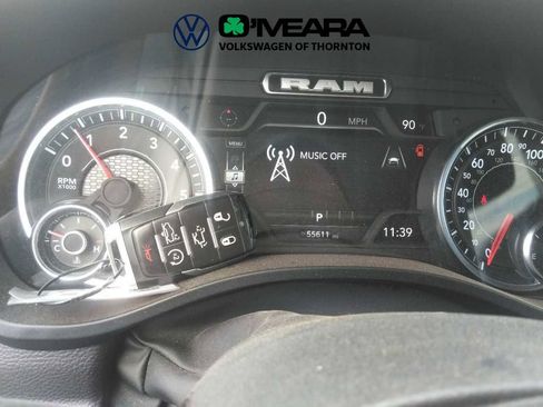 Used 2025 RAM 1500 Laramie AWD/4WD image 4