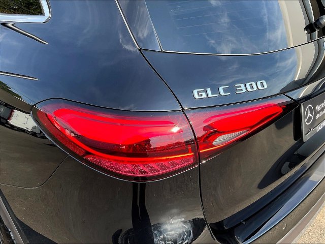 Used 2026 Mercedes-Benz GLC 300 4MATIC image 25